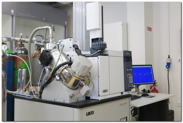 Comprehensive Two-Dimensional Gas Chromatography with Time-of-Flight Mass Spectrometer LECO Pegasus 4D GCxGC-TOFMS