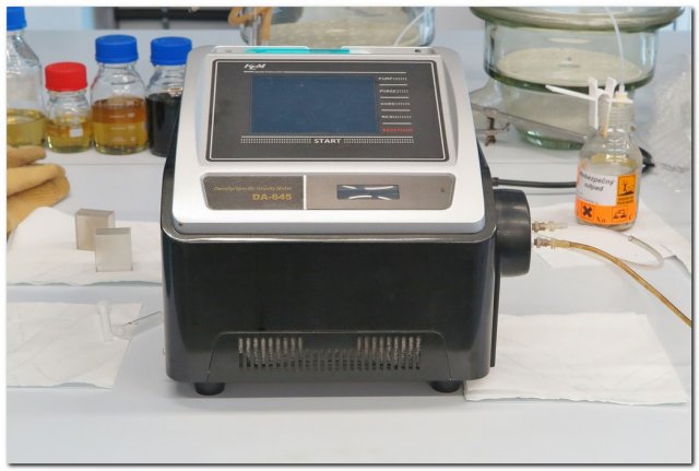 Density / Specific Gravity Meter KEM DA-645