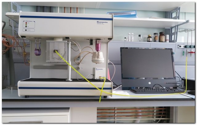 Chemisorpční analyzátor Micromeritics AutoChem 2950 HP